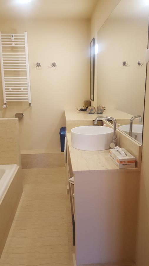 Hospitality Centrum - Magheru Bucarest Extérieur photo
